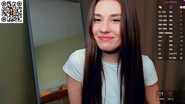 Snapshot of MinaRuzzo chatting on November 2025 05:11:02 AM MinaRuzzo online show from November 2025 05:11:02 AM