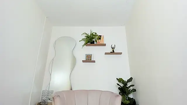 Amary turner online show from October 2025 12:48:01 PM