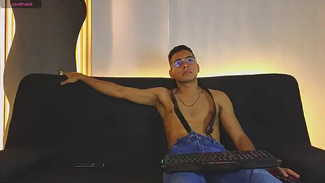 Jaybrown  1 online show from November 2025 03:23:02 AM