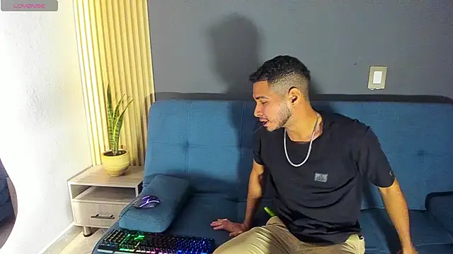 Jaybrown  1 online show from December 2025 08:17:02 PM