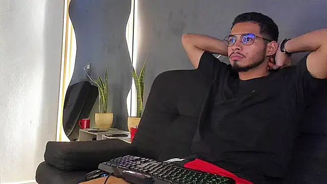 Jaybrown  1 online show from October 2025 02:35:02 PM