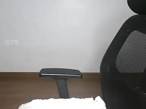 mooonlightbaby online show from December 2025 03:47:01 PM