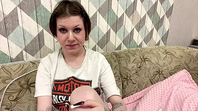 RebelKitsune online show from November 2025 06:08:02 PM