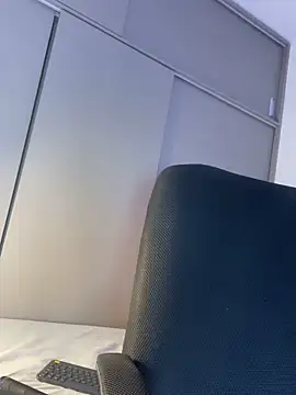 Snapshot of EmilyZuits chatting on October 2025 09:58:02 PM EmilyZuits online show from October 2025 09:58:02 PM