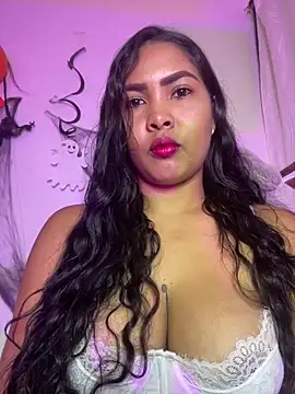 Snapshot of EmilyZuits chatting on November 2025 08:25:01 PM EmilyZuits online show from November 2025 08:25:01 PM