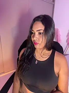 Snapshot of EmilyZuits chatting on November 2025 09:37:01 PM EmilyZuits online show from November 2025 09:37:01 PM