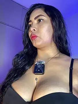 EmilyZuits online show from October 2025 09:36:01 PM