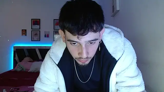 Sebasxxl12 online show from February 2026 09:28:02 PM