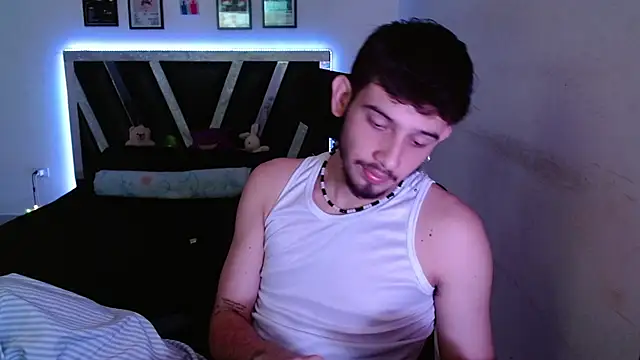 Sebasxxl12 online show from December 2025 05:18:01 AM