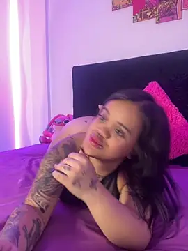 Snapshot of Sussyroxxx chatting on October 2025 05:11:01 AM Sussyroxxx online show from October 2025 05:11:01 AM