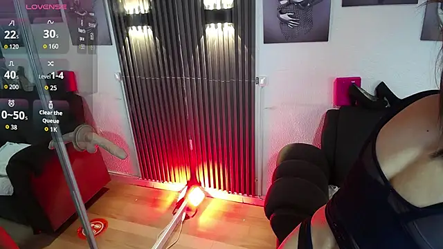 chloe  Jones  online show from February 2026 12:59:02 PM