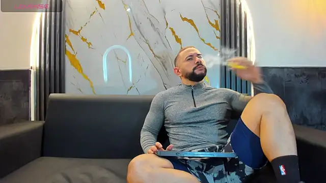 Snapshot of isaac_franko chatting on November 2025 12:49:01 PM isaac franko online show from November 2025 12:49:01 PM