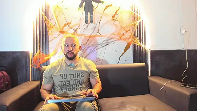 Snapshot of isaac_franko chatting on October 2025 09:26:02 PM isaac franko online show from October 2025 09:26:02 PM