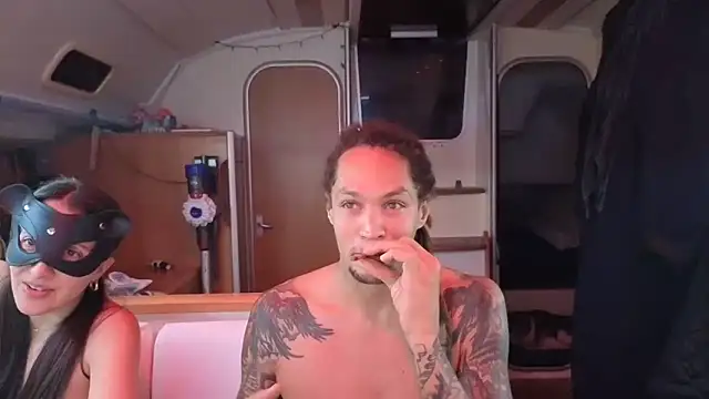 Snapshot of Monk_and_Mia chatting on December 2025 05:17:02 AM Monk and Mia online show from December 2025 05:17:02 AM