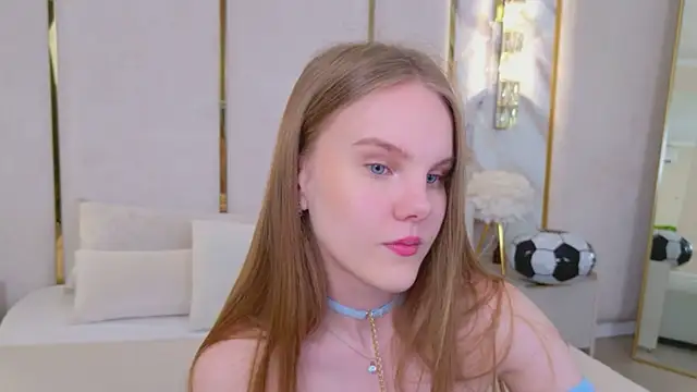 Lili Lohan online show from July 2026 05:04:02 AM