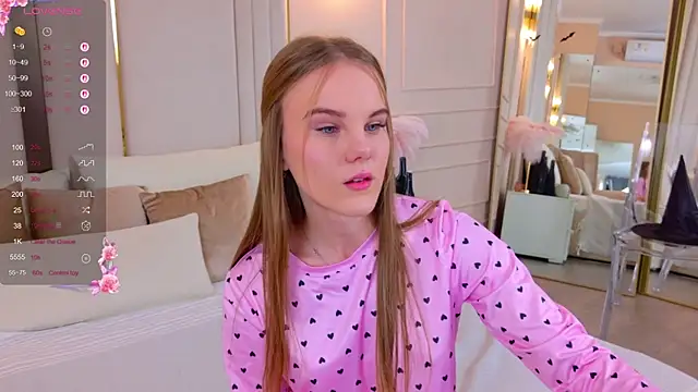 Lili Lohan online show from November 2025 05:17:02 PM