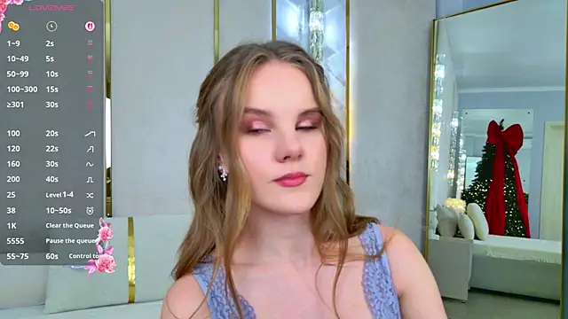 Lili Lohan online show from November 2025 05:02:01 PM