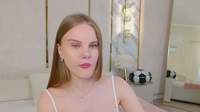 Lili Lohan online show from July 2026 05:08:01 AM