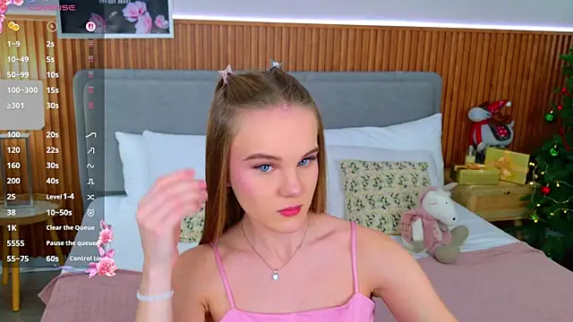 Lili Lohan online show from November 2025 05:02:01 PM