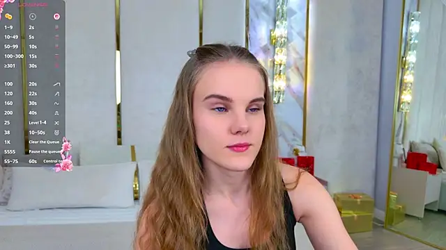 Lili Lohan online show from December 2025 05:11:01 PM