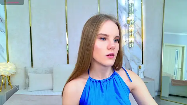 Lili Lohan online show from October 2025 05:02:01 PM