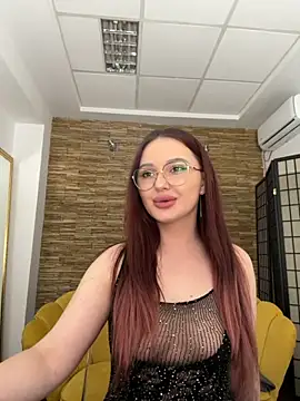 Lunna Squirt online show from September 2025 07:31:01 PM