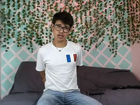 Snapshot of nexusboyhot chatting on October 2025 08:54:01 PM nexusboyhot online show from October 2025 08:54:01 PM