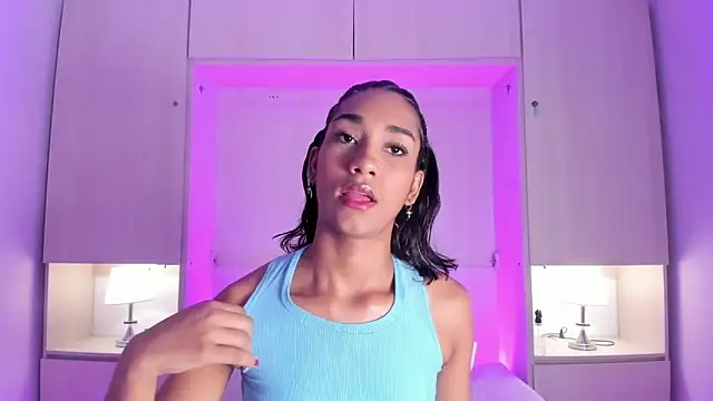 AnahiCollins online show from May 2026 12:02:02 PM
