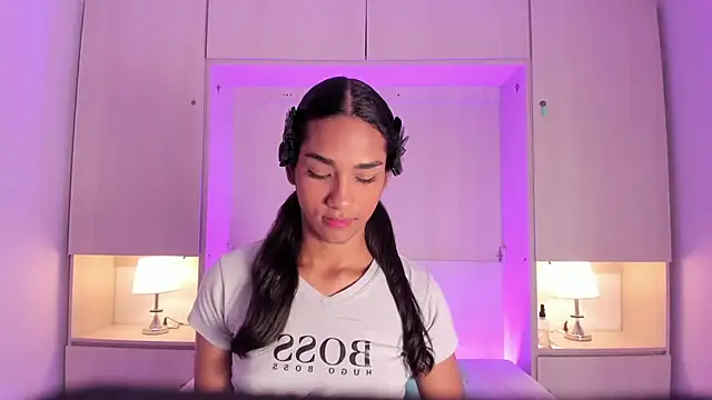 AnahiCollins online show from February 2026 12:01:02 PM