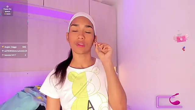 AnahiCollins online show from November 2025 11:43:02 AM