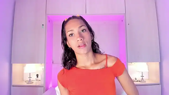 Snapshot of AnahiCollins chatting on June 2026 11:43:02 AM AnahiCollins online show from June 2026 11:43:02 AM