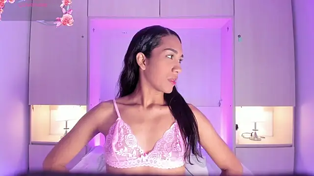 AnahiCollins online show from April 2026 11:33:01 AM