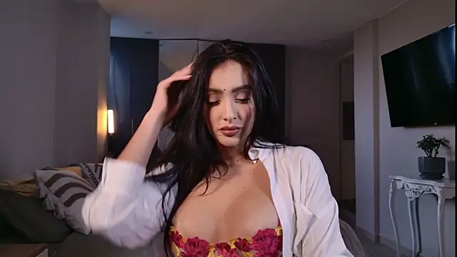 Snapshot of Milana_De chatting on November 2025 10:35:02 PM Milana De online show from November 2025 10:35:02 PM