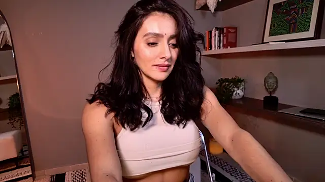Snapshot of Milana_De chatting on May 2026 12:05:02 AM Milana De online show from May 2026 12:05:02 AM