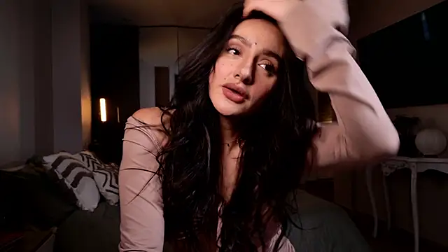 Milana De online show from December 2025 10:59:01 PM