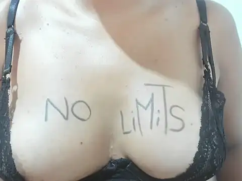 Valentinahot7 online show from January 2026 04:44:01 PM