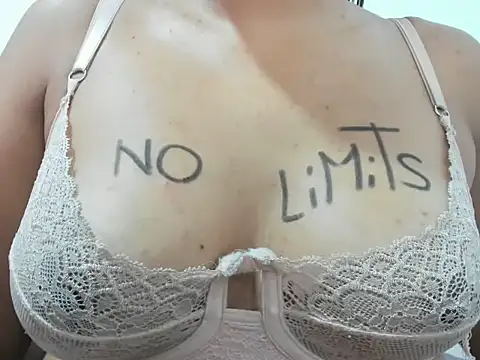 Snapshot of Valentinahot7 chatting on November 2025 12:26:01 PM Valentinahot7 online show from November 2025 12:26:01 PM