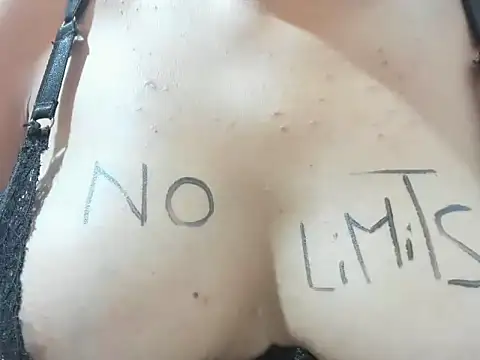 Valentinahot7 online show from February 2026 01:00:01 PM