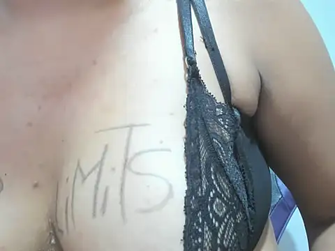 Snapshot of Valentinahot7 chatting on May 2026 01:58:02 PM Valentinahot7 online show from May 2026 01:58:02 PM