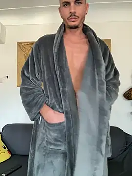 WildFlame2525 online show from November 2025 12:53:02 PM