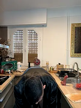 WildFlame2525 online show from October 2025 03:02:01 PM