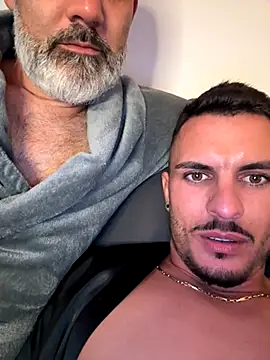 WildFlame2525 online show from October 2025 09:06:01 PM