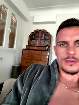 WildFlame2525 online show from October 2025 09:14:02 AM