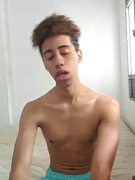 Snapshot of The_boy_good chatting on October 2025 06:32:02 PM The boy good online show from October 2025 06:32:02 PM