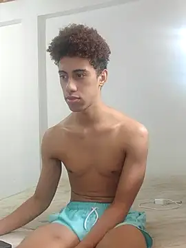 Snapshot of The_boy_good chatting on October 2025 06:54:02 PM The boy good online show from October 2025 06:54:02 PM