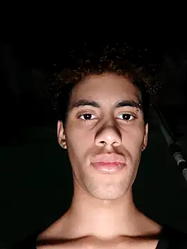 Snapshot of The_boy_good chatting on October 2025 04:25:02 AM The boy good online show from October 2025 04:25:02 AM