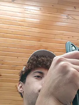 Snapshot of The_boy_good chatting on November 2025 04:00:01 PM The boy good online show from November 2025 04:00:01 PM