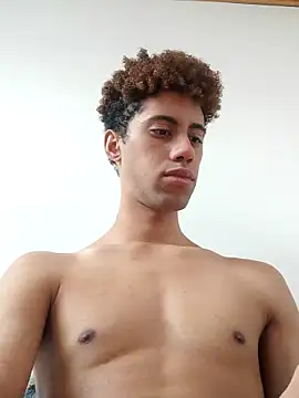 Snapshot of The_boy_good chatting on November 2025 07:50:01 PM The boy good online show from November 2025 07:50:01 PM