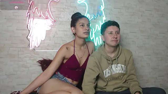 Gaby and Mei online show from October 2025 04:58:02 AM