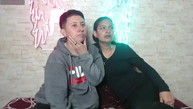 Gaby and Mei online show from October 2025 04:05:02 AM